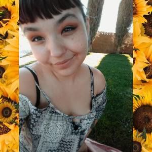 Meet your Posher, Michaela